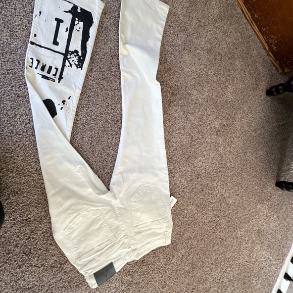 Paper Money Jeans - Picture 3 of 3